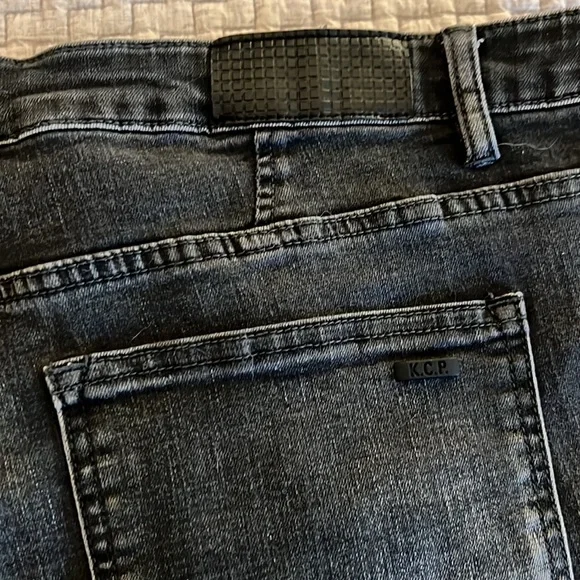 Men’s Kenneth Cole black faded jeans size 38/30 - Picture 5 of 5